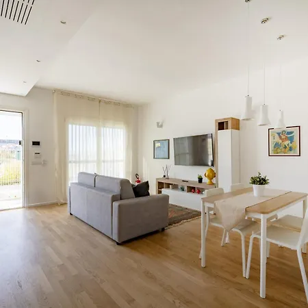 Loft Mare Seafront Modern アパート