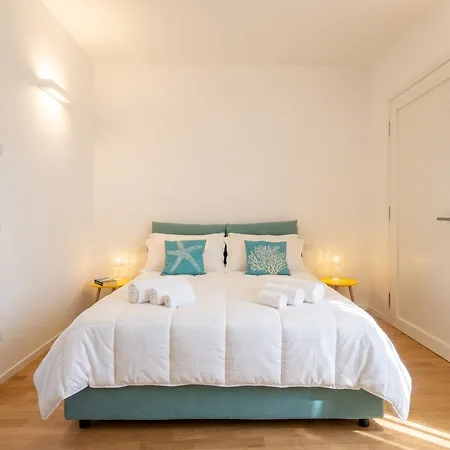 Loft Mare Seafront Modern Apartman